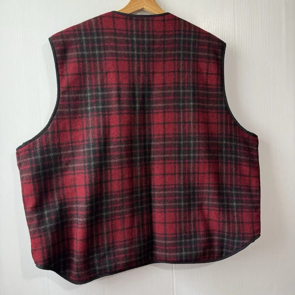 Woolrich Men’s XL Sherpa Lined Red Tartan Plaid Full Zip Wool Vest